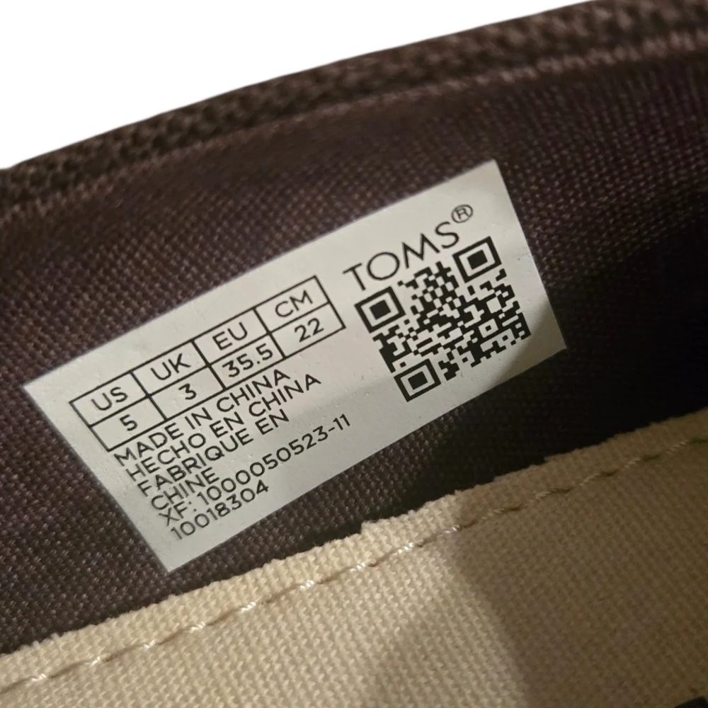 NWOT TOMS Brown Shoes Womens Sz 5
